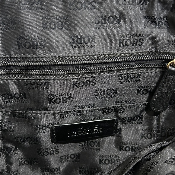 Michael Kors Black & Gold Logo Satchel Bag New Condition w/out Strap - Picture 10 of 14